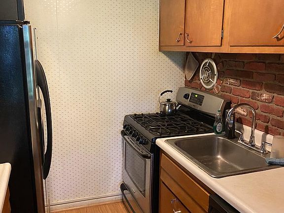 3rd image of 4305 Americana Dr #H