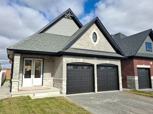 8 Saint Augustine Dr, Whitby, ON L1M0L7