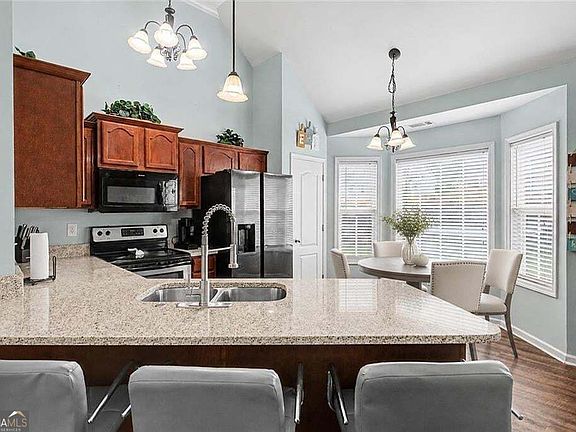 5th image of 169 Carter Creek Pl