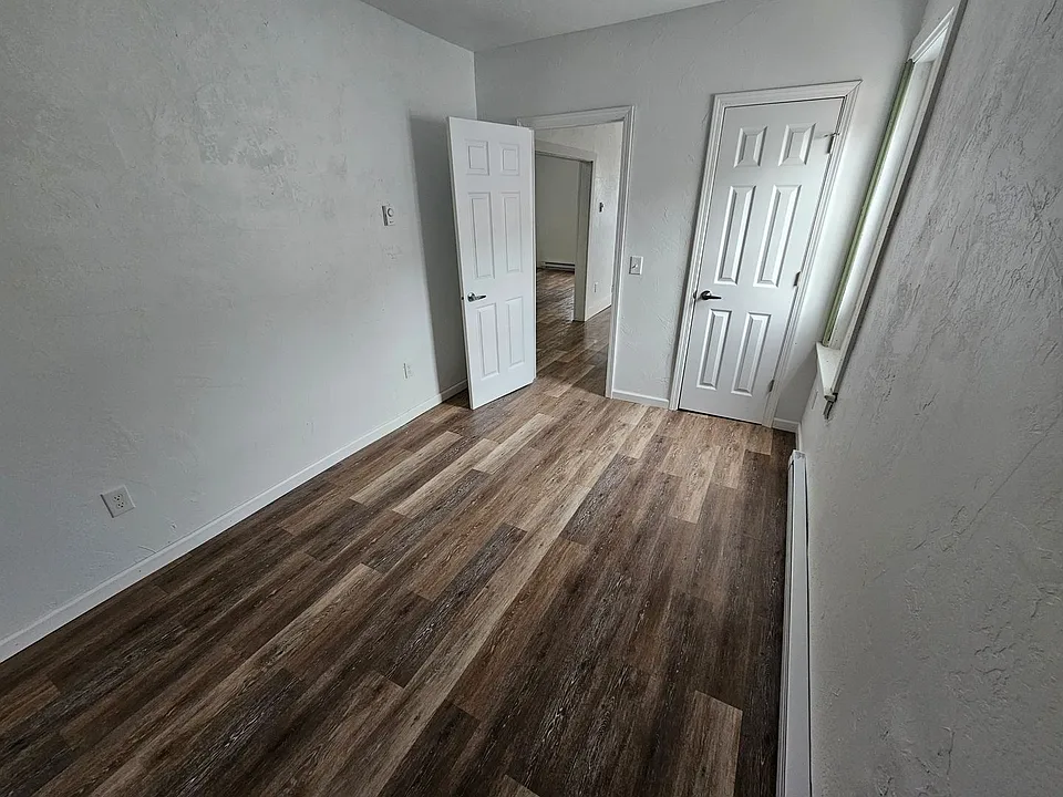 100 N Lake St