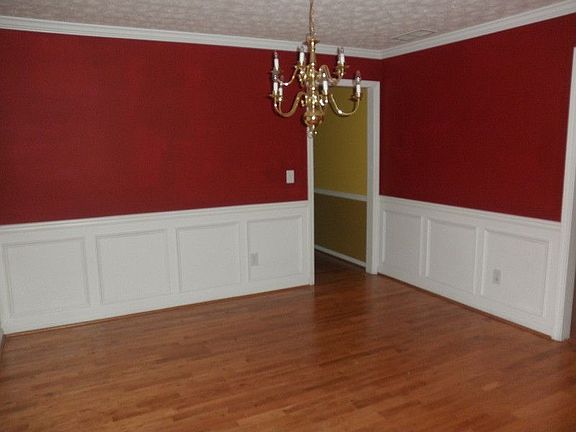 4th image of 3215 Wellbrook Dr