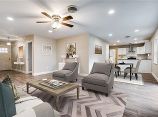 285 Somerset Cir, Bedford, TX 76022