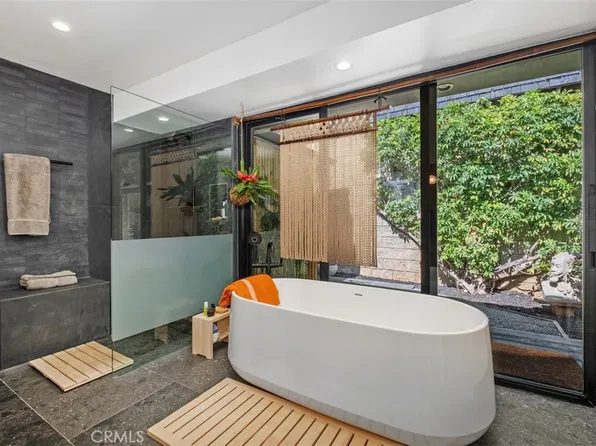 290 Ledroit St, Laguna Beach, CA 92651