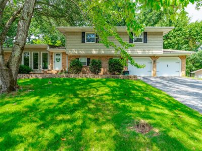 1973 Warwickshire Dr, Soddy Daisy, TN, 37379