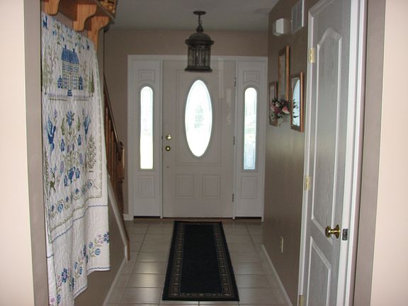 Front entryway 2