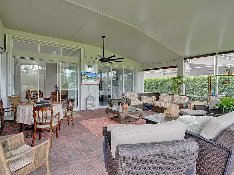 304 NW Bayside Ct — Photo 63