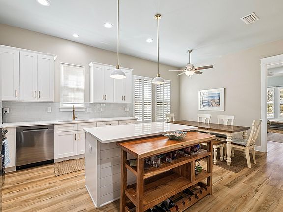 3rd image of 56 Marlberry Trce