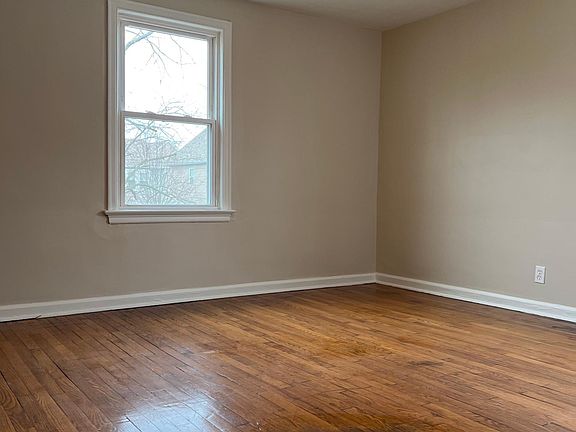 5th image of 1488 Elmwood Ave