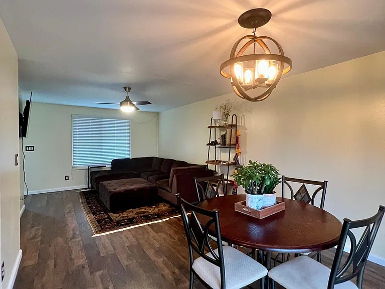 6841 Stonehurst Dr — Photo 7