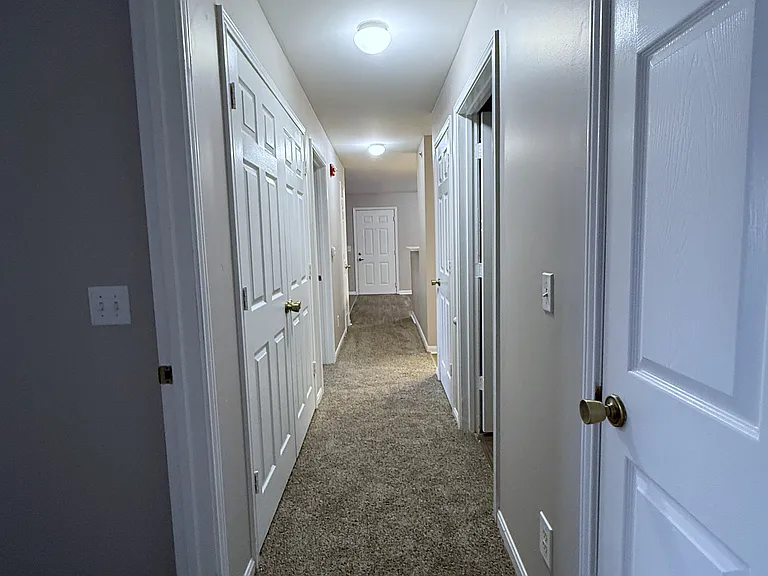 Crossland Place Apartments — Photo 22