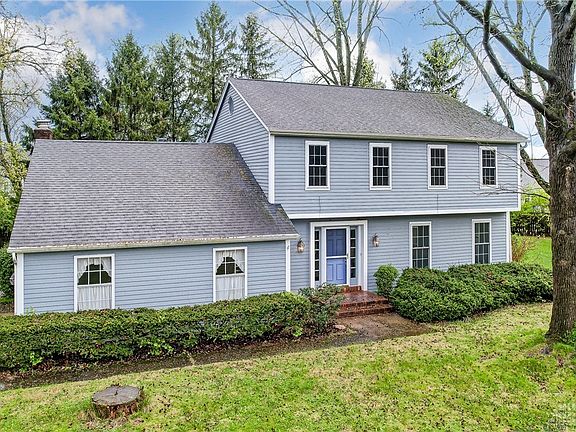 3rd image of 6760 Estates Ct