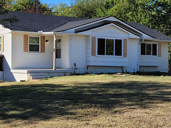2nd image of 5000 SE 89th St