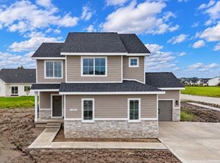 1545 NW Rolling Dr, Waukee, IA 50263