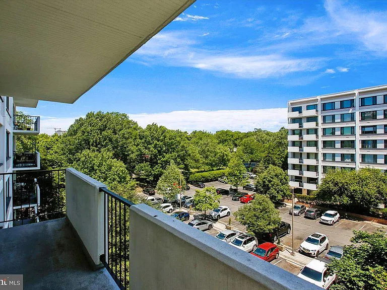 4501 Arlington Blvd #502 — Photo 18