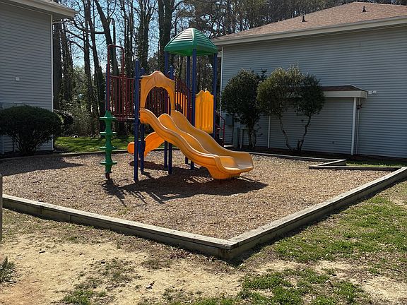 3rd image of 3417 Middle Branch Rd #425-D