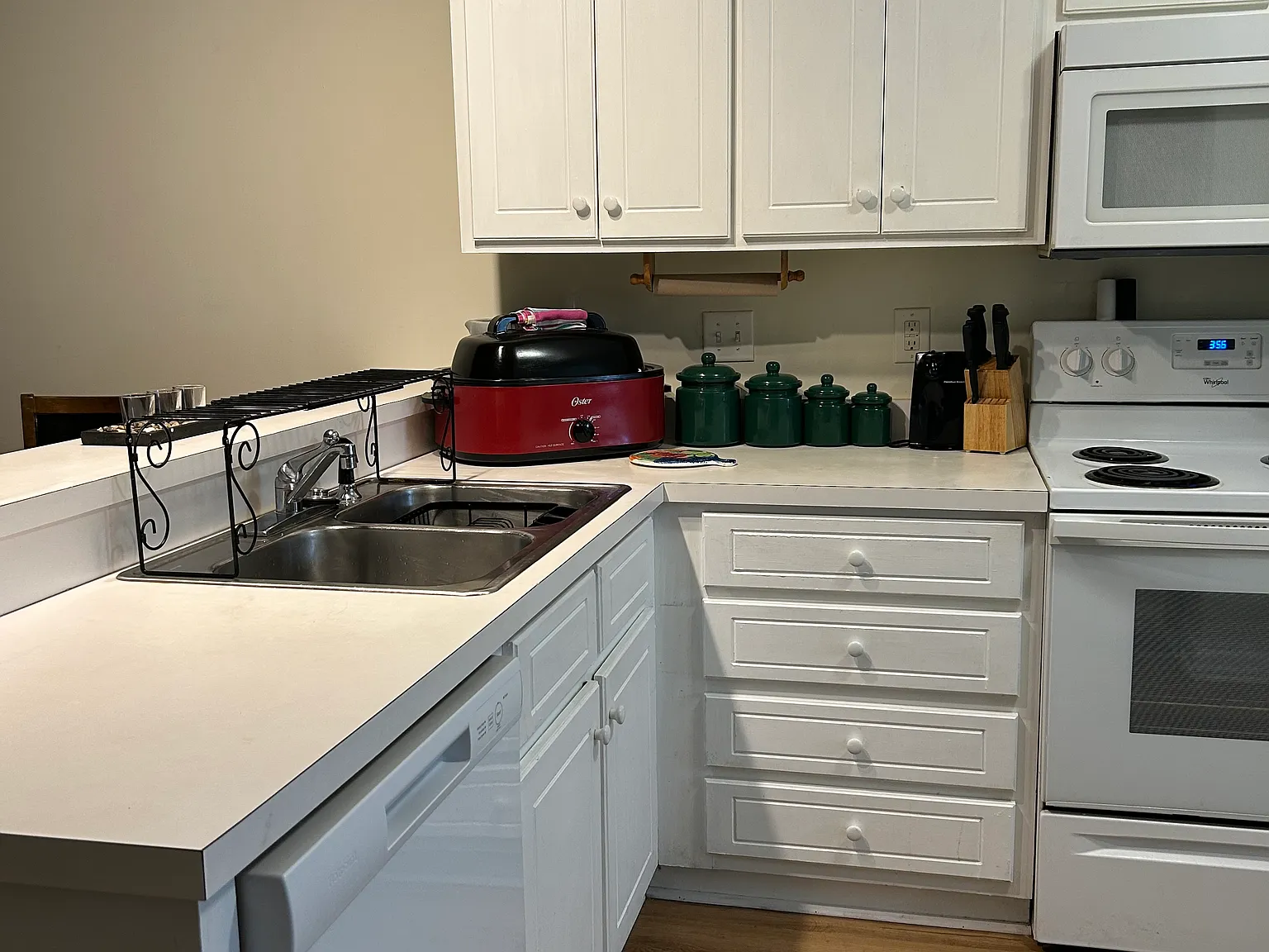 3 bed, 1156 sqft, $1,595 — Photo 4