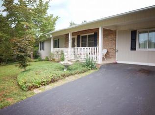 152 Cedar Crest Cir, Rogersville, TN 37857