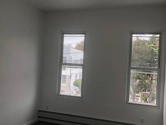 2nd image of 21 Bay 35 St #35