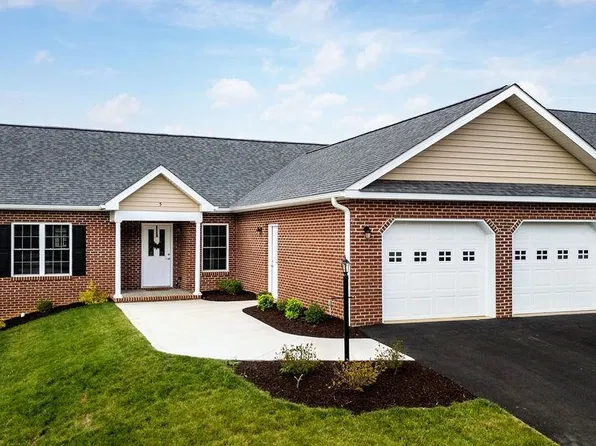 5 River Oak Dr, Staunton, VA 24401