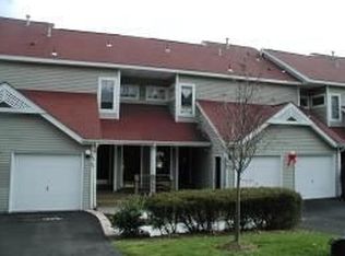 7 Pine Hollow Ct, Oak Ridge, NJ 07438