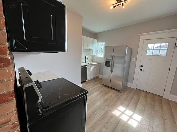 5th image of 737 Sullivant Ave #737