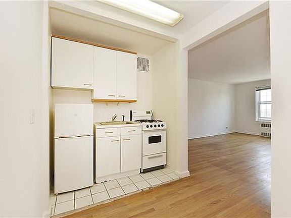 3rd image of 139-09 84th Dr APT 604