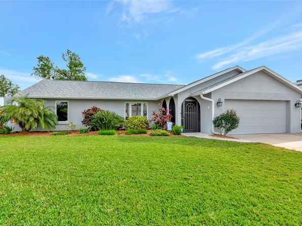 2154 Lakewood Dr, Nokomis, FL 34275