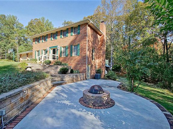 2nd image of 122 Crestwood Dr