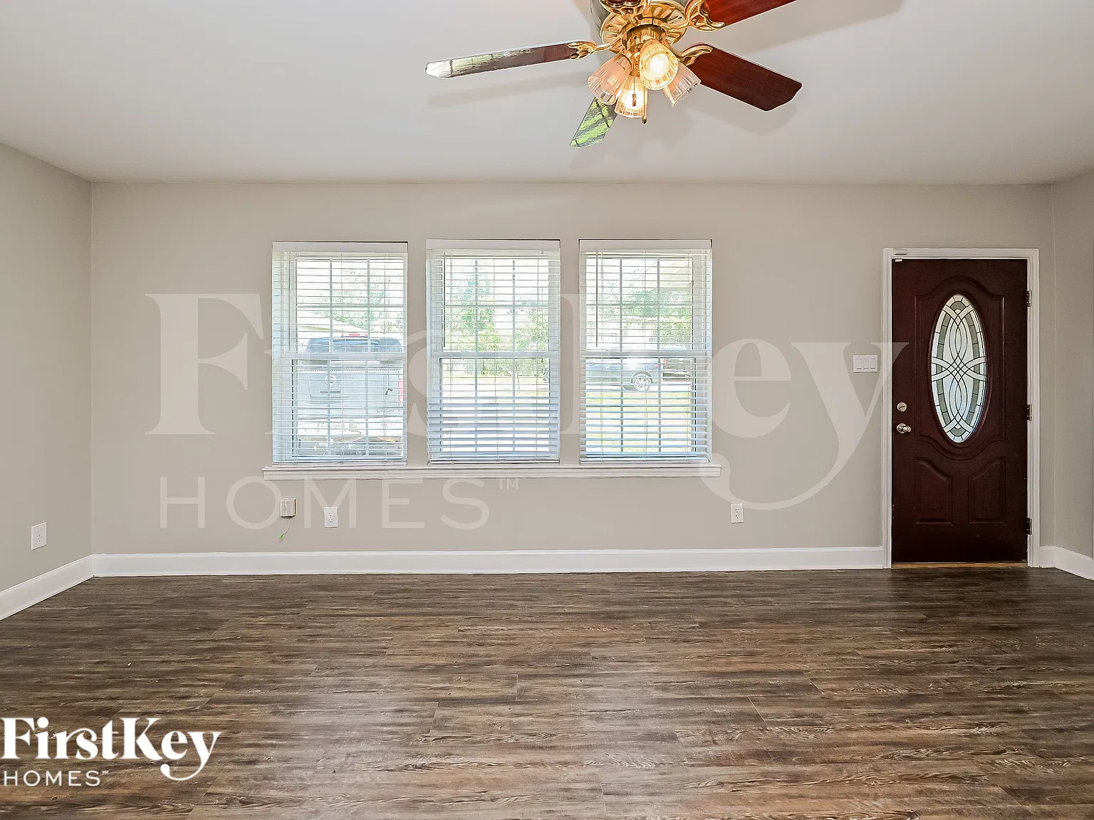 4 bed, 2.0 bath, 1399 sqft, $2,045 — Photo 3