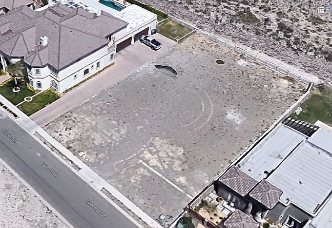 1st image of 284 Everest Dr