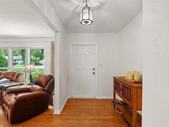 4th image of 3859 NW 32nd Pl