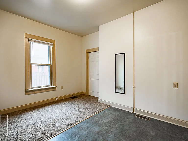 100 W. 6th Ave — Photo 8