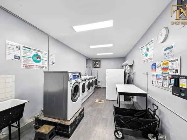 1200 East 53rd Street image 14 of 14