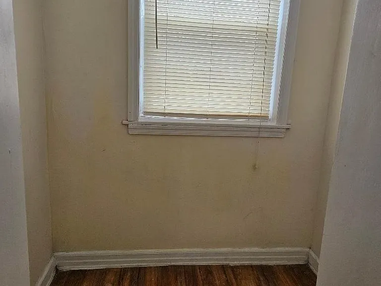 560 E Broadway #SIDE — Photo 9
