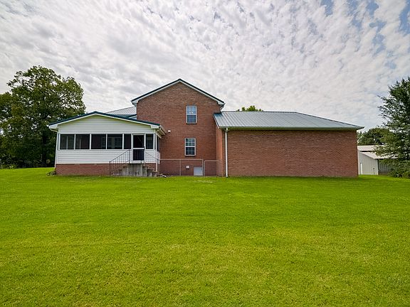 5th image of 527 Bellamy Ln