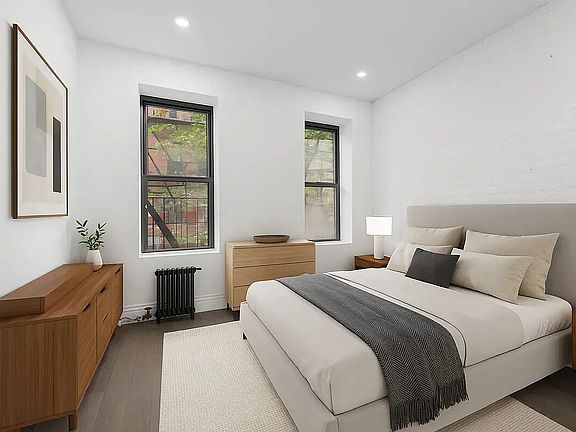 4th image of 824 9th Ave #2R