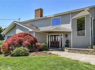 50 Battery Park Dr, Bridgeport, CT 06605