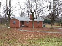 1st image of 609 Minneola St