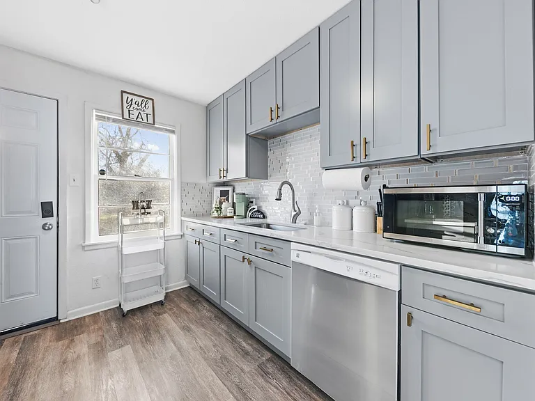 319 Arnold Ave — Photo 11