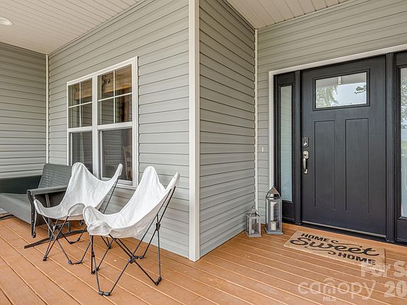 3rd image of 345 Osborne Rd