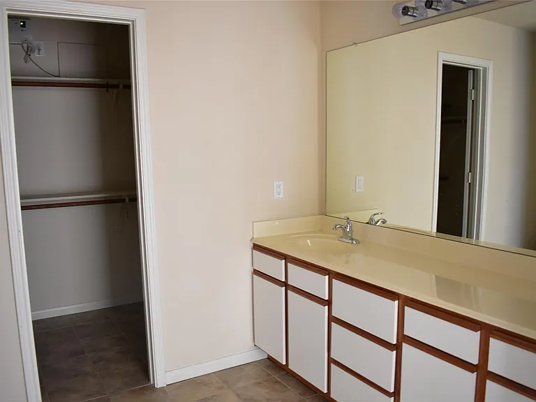 3610 Barkers Crossing Ave — Photo 17