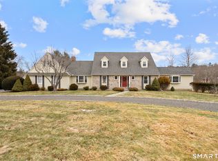 84 Munson Rd, Middlebury, CT 06762