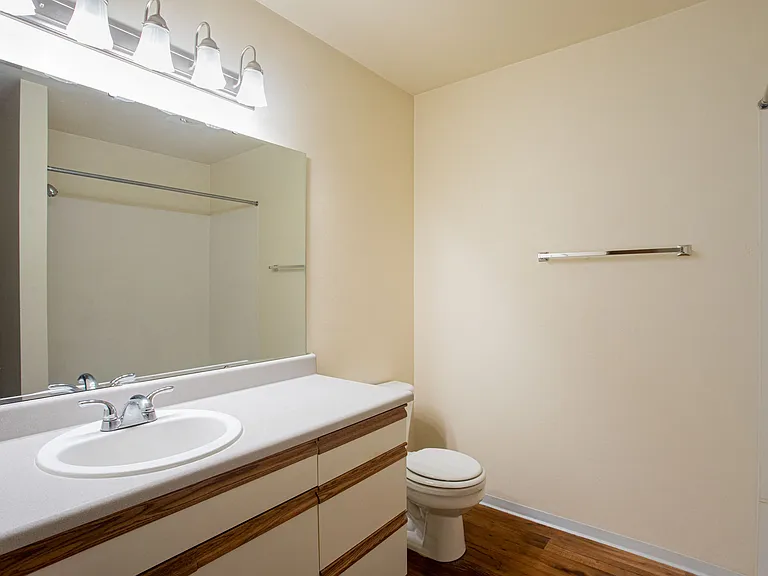 Carriage House — Photo 18