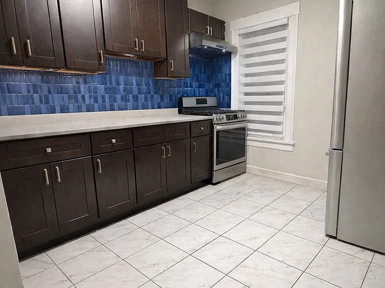13269 Metropolitan Ave — Photo 3