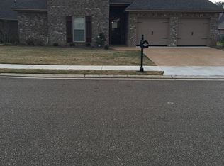 604 Chambord Dr, Brandon, MS 39042