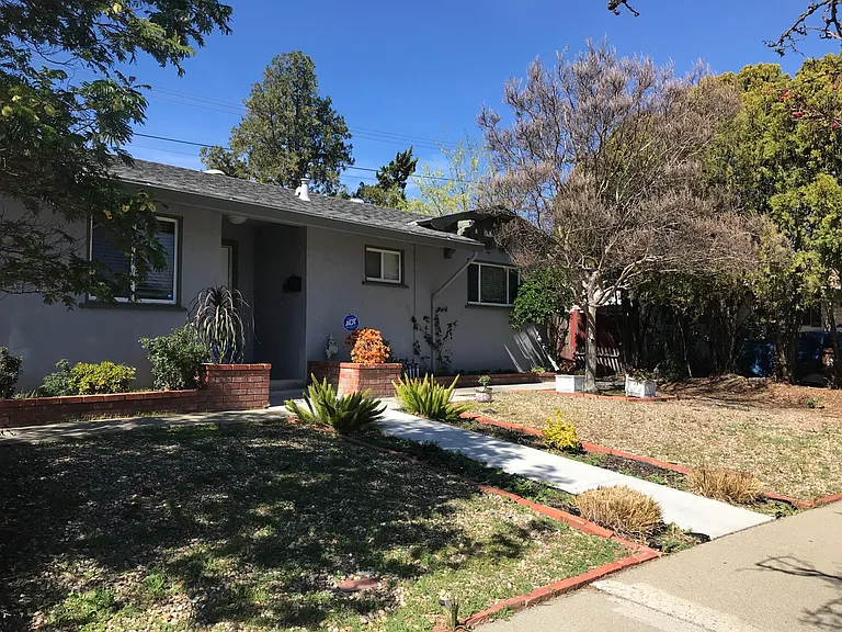 2216 Kendree St — Photo 4