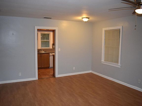 3rd image of 940 BIGNONIA Road