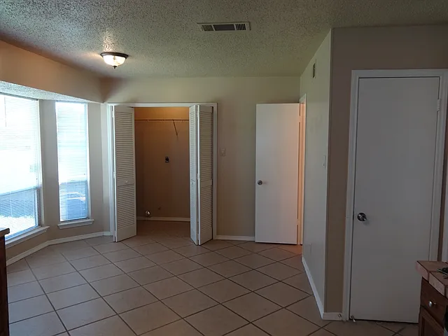 3622 Pavillion Cir — Photo 4
