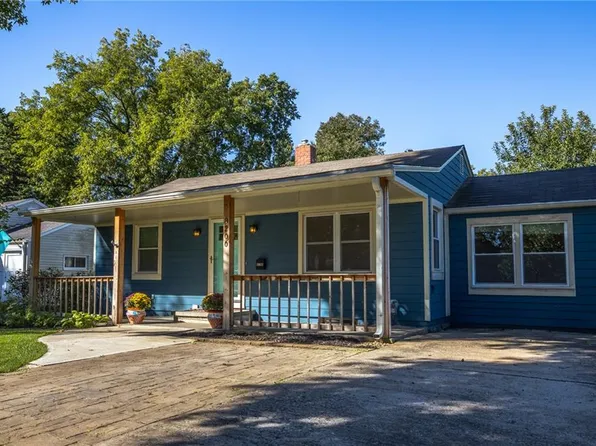 8200 Summit St, Kansas City, MO 64114
