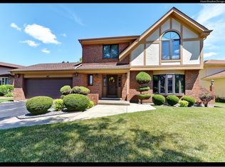 1217 N Hickory Trl, Addison, IL 60101